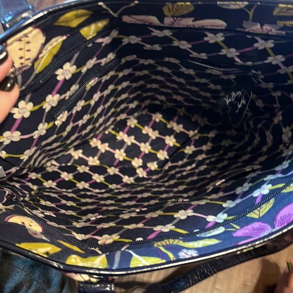Vera Bradley Tote - Picture 3 of 6